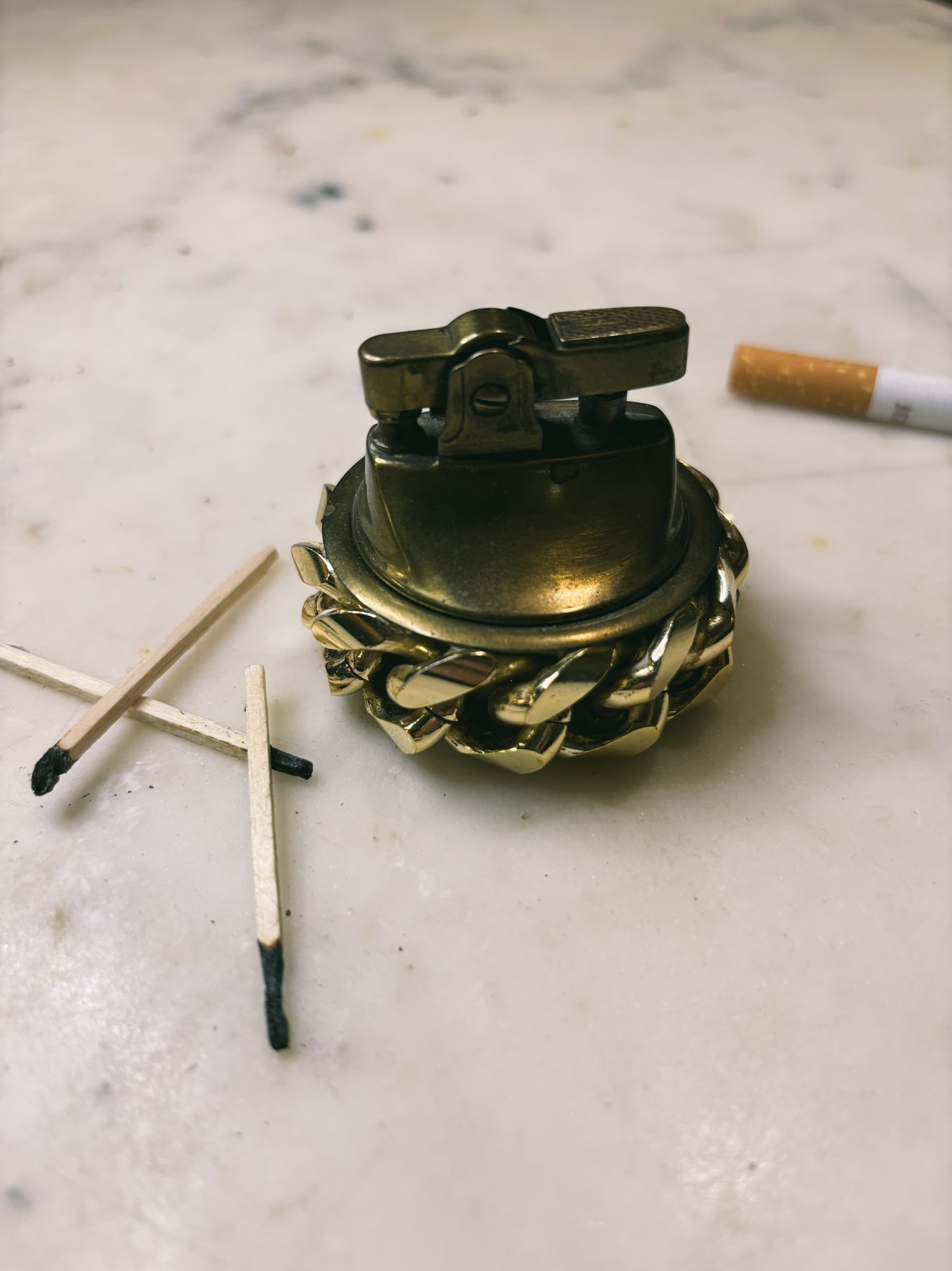 Chain Smoker Table Lighter