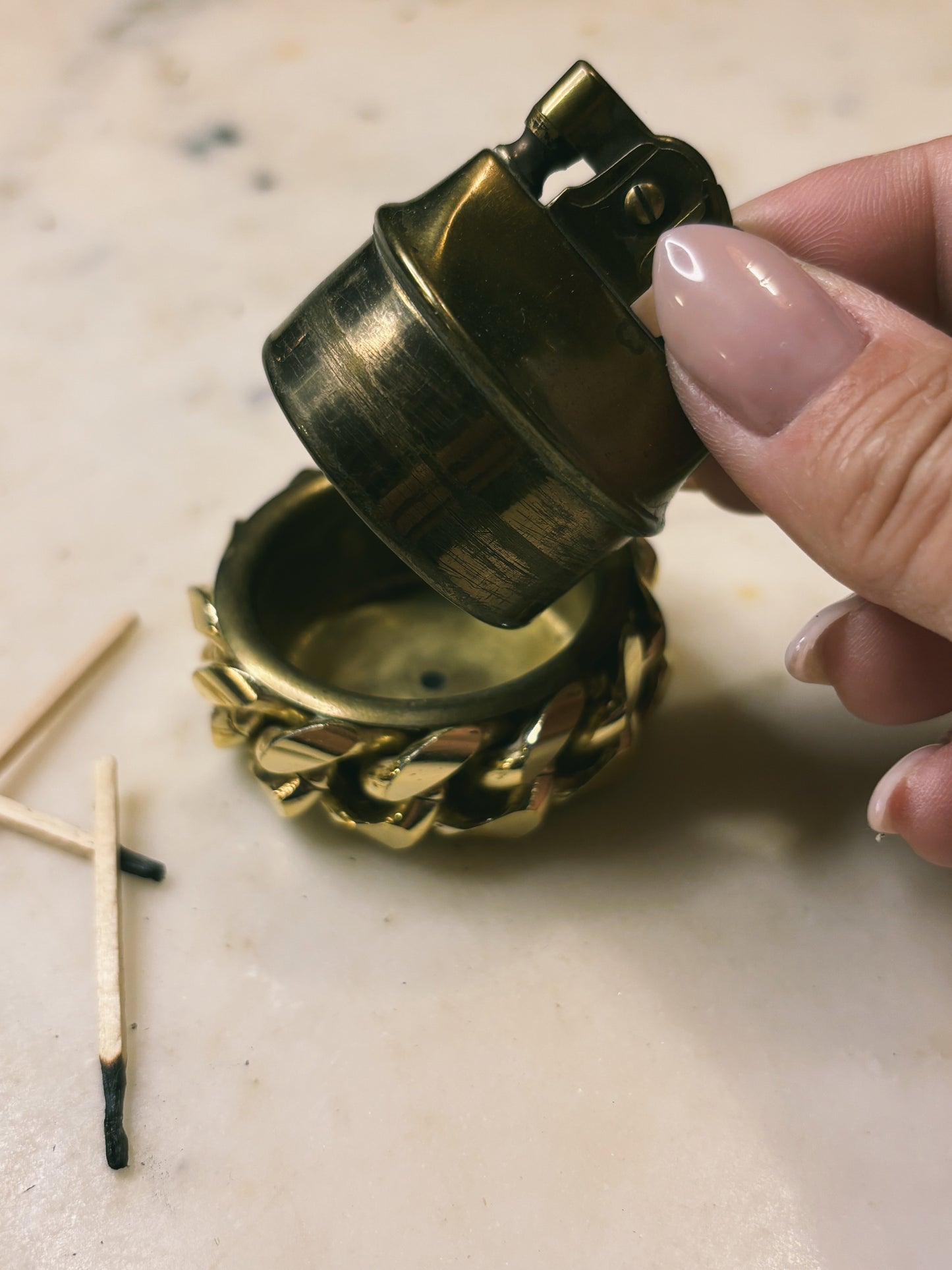 Chain Smoker Table Lighter